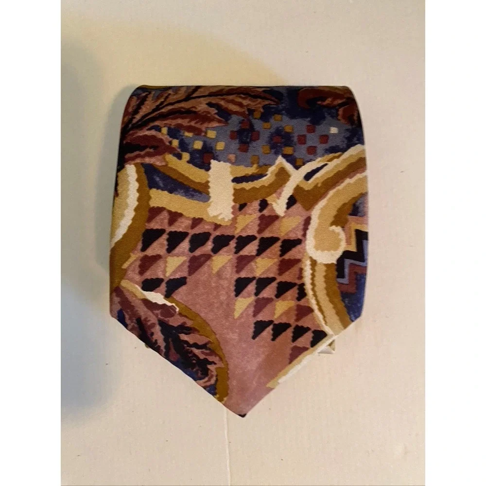 Halston III Mens Silk Necktie Abstract Geometric Floral Italian Silk Mauve Navy